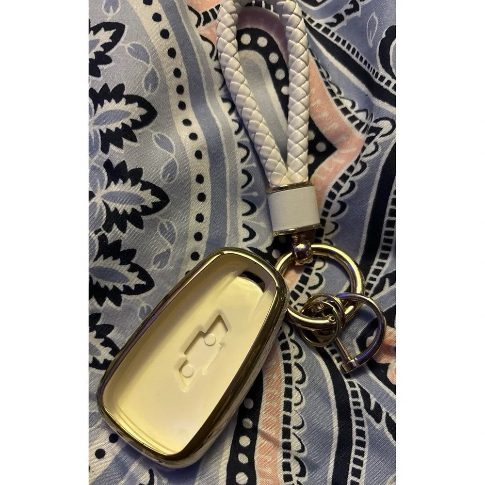 NEW White & Gold Chevy Key FOB Cover & Lanyard, Malibu/Equinox/Camaro/Cruze/etc